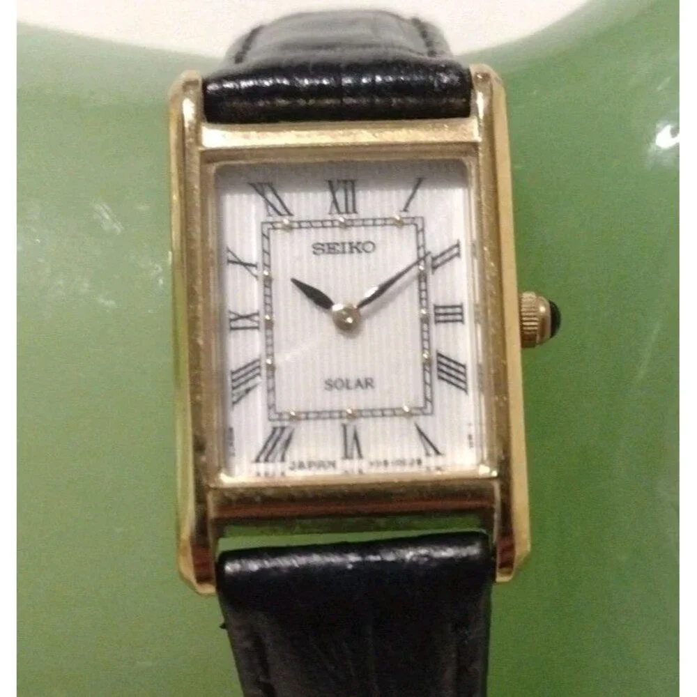 SEIKO Solar V115-0CJ8 Gold Roman Dial Tank 18mm Quartz Women’s Watch Black Calf